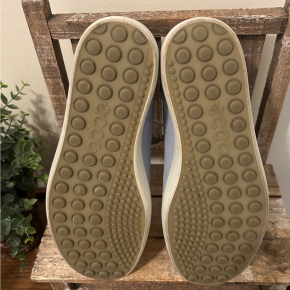 ECCO Women's Size 8 Women's Soft 7 Sneaker, Dusty Blue Nubuck - Picture 5 of 6
